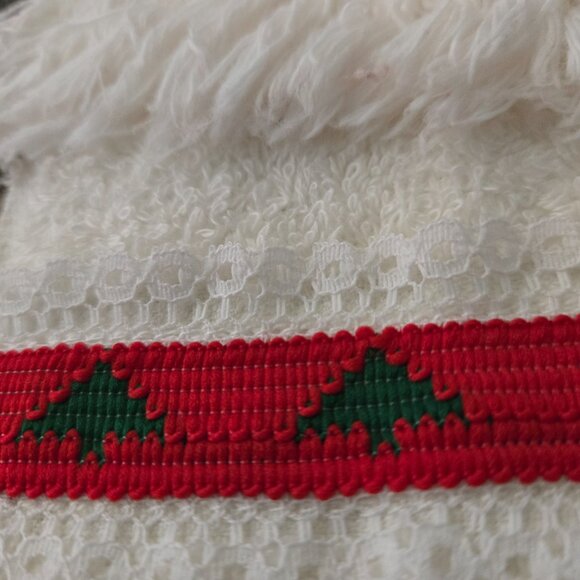 Christmas Themed Hand Towels - Picture 9 of 9